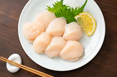 北海道オホーツク産ほたての水揚げ