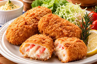 たらば蟹の荒ほぐし身を使ったカニクリームコロッケの調理例